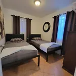 Beverlywood 2-Bedroom Suite - 5 Minutes To Rodeo Drive