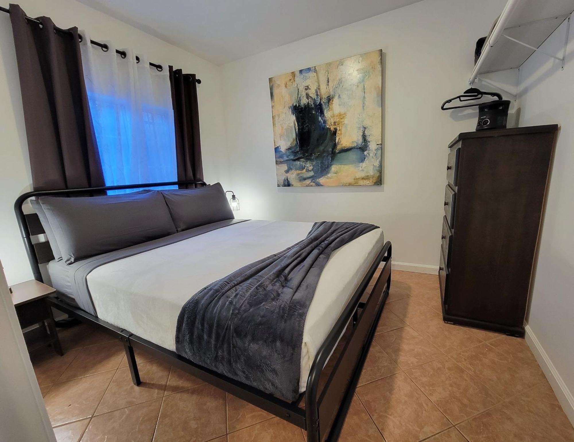 Beverlywood 2-bedroom - 5 Minutes To Rodeo Drive *
